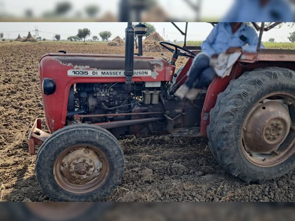 Massey Ferguson 1035 DI