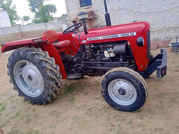 Massey Ferguson 1035 DI