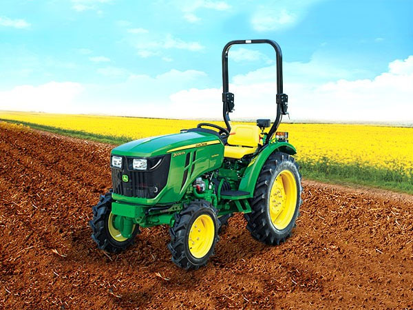 John Deere 3028 EN