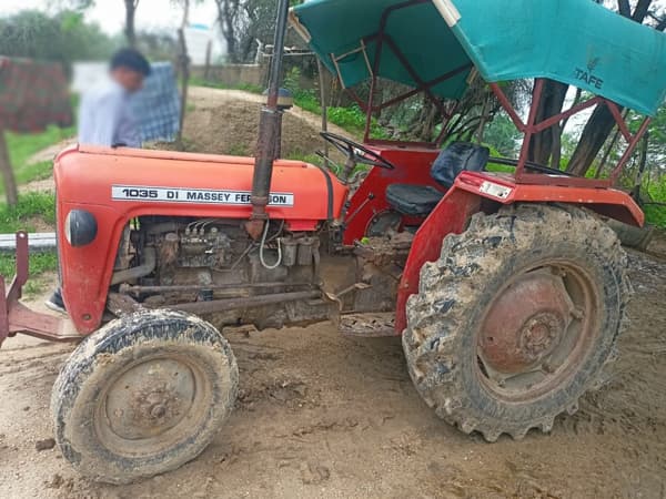 Tafe (Massey) Massey Ferguson 1035 DI