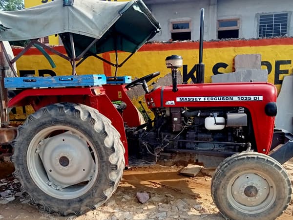 Tafe (Massey) Massey Ferguson 1035 DI