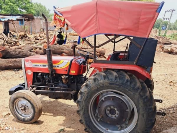 Tafe (Massey) Massey Ferguson 245 DI