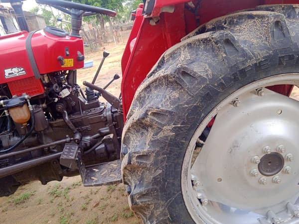 Tafe (Massey) Massey Ferguson 1035 DI