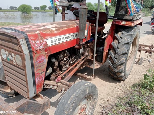 Tafe (Massey) Massey Ferguson 241 DI