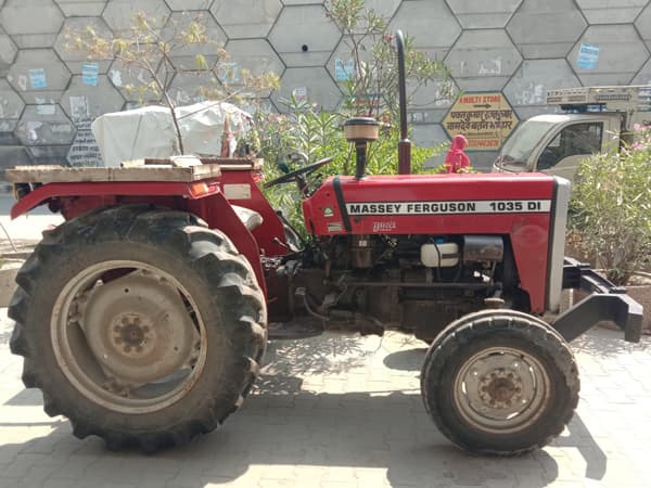 Massey Ferguson 1035 DI