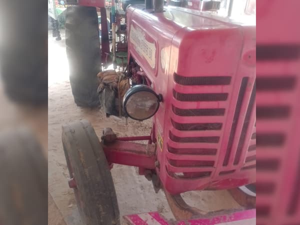 Mahindra Mahindra B275 DI