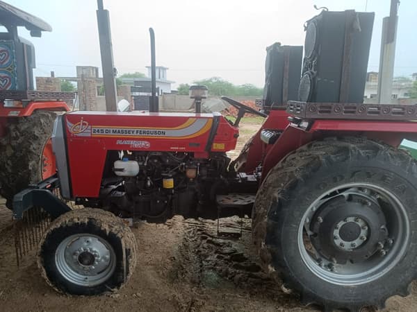 Tafe (Massey) Massey Ferguson 245 DI Planetary Plus